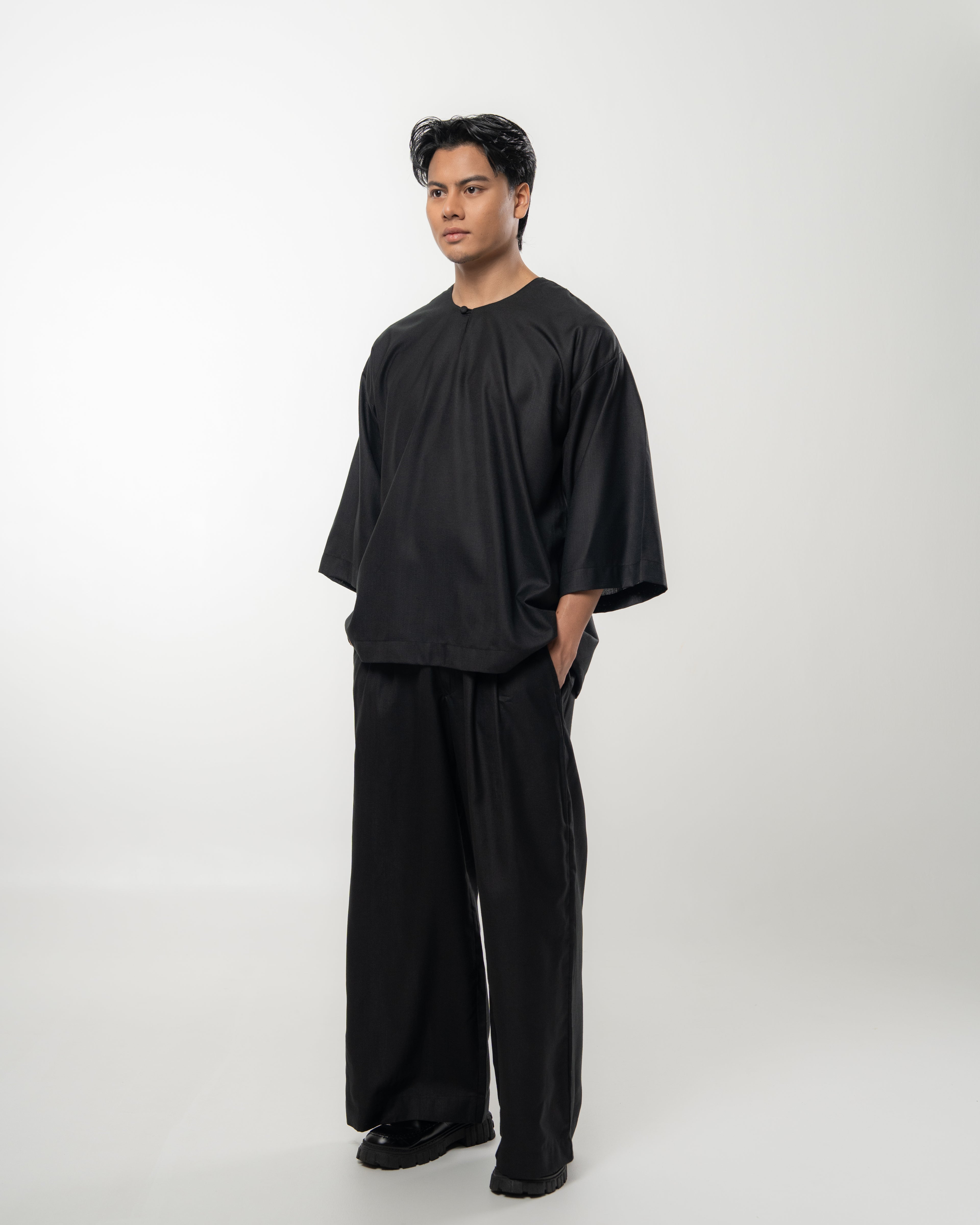 ARJUNA IN LINEN BLACK
