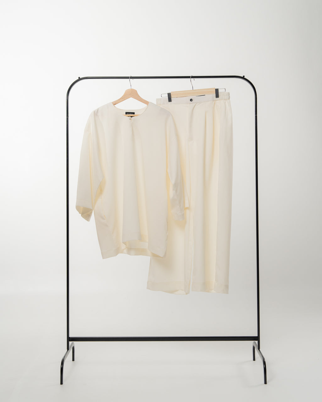 ARJUNA IN OFF WHITE
