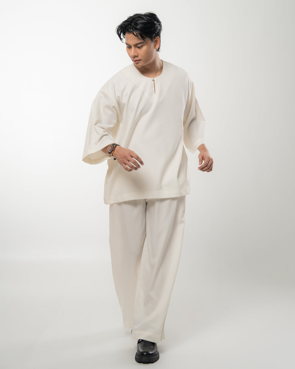 ARJUNA IN OFF WHITE