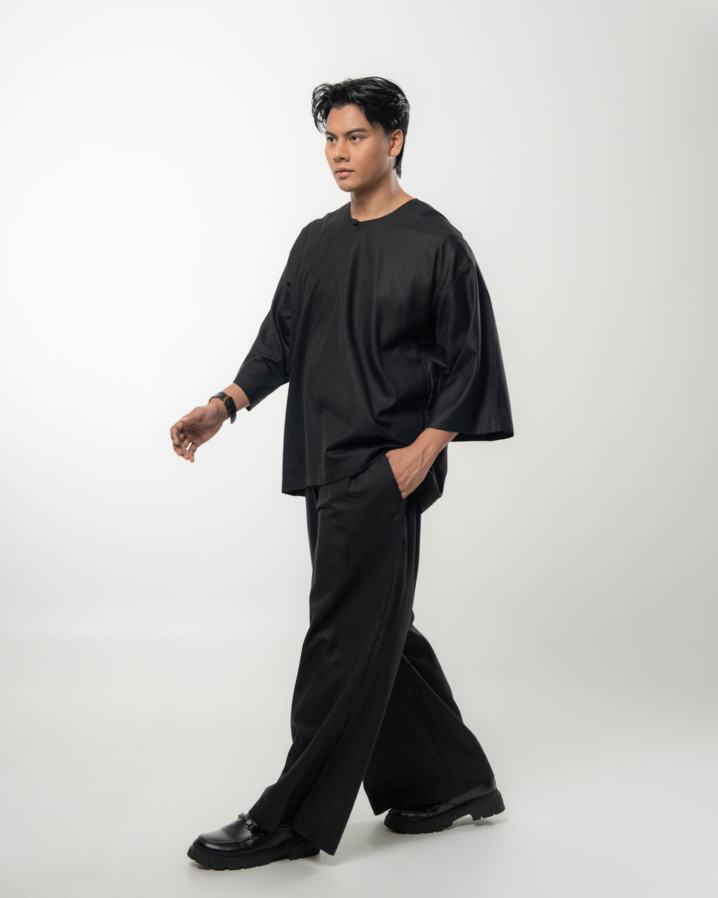 ARJUNA IN LINEN BLACK